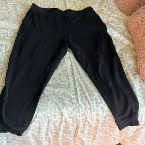 EUC Black Lululemon Scuba High Rise Jogger full length size 18